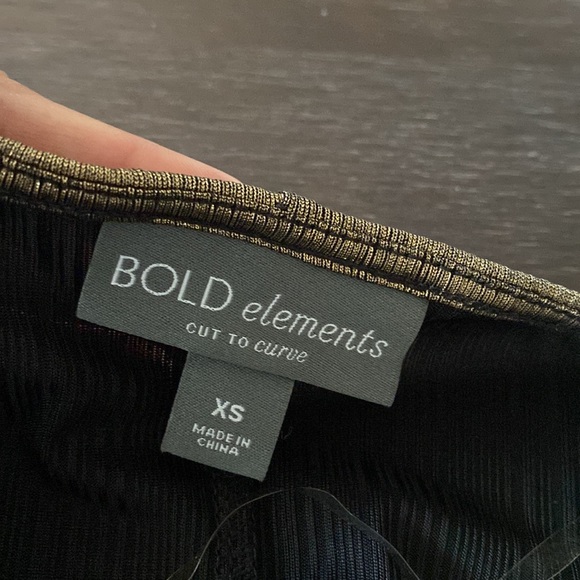 BOLD elements metallic gold dress. - Picture 12 of 17